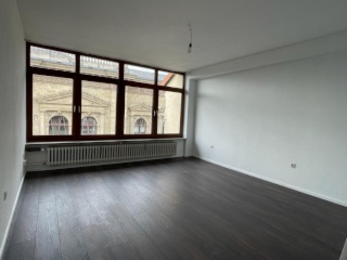 Anzeigenbild: WG geeignete  3-Zimmer-Dachterrassen-Wohnung für 2 Personen