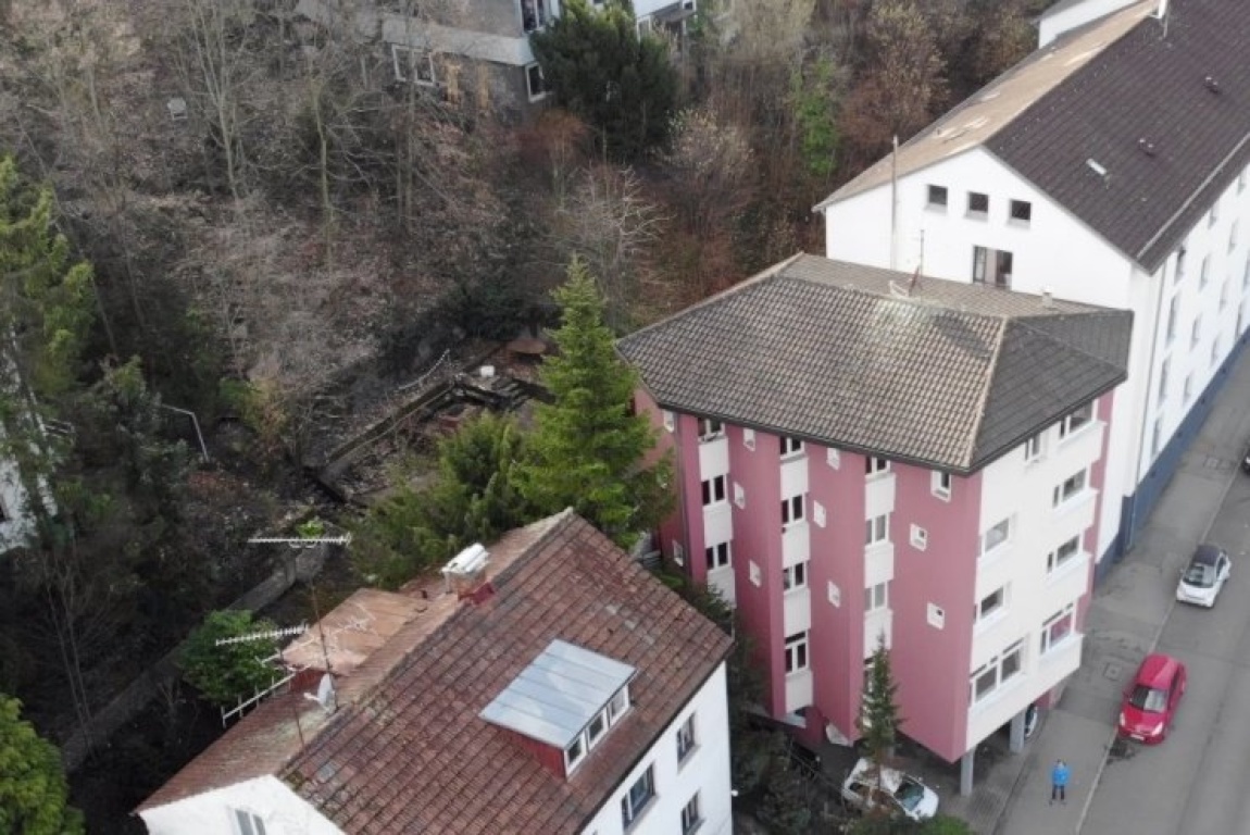Habitación en WG Nord Mönchhaldenstraße 21 - Luftaufnahme von Haus und Garten