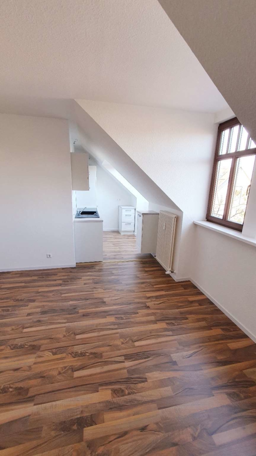 Wohnung Sonnenberg Sebastian-Bach-Str. 22 - Blick aus Wohnzimmer in Küche