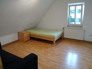 Anzeigenbild: Freie Zimmer in Studentenwohnheim (Erlanger Innenstadt)!