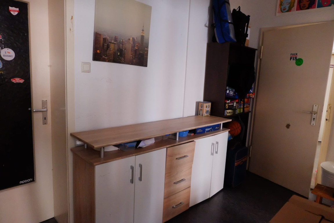 Flatshare West Herzogstrasse 13 - Flur 1 (hier ist dein Zimmer, Nicos und Domes)