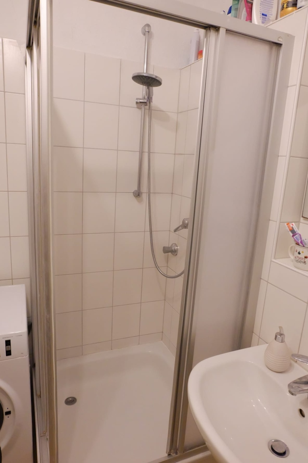 Flatshare West Herzogstrasse 13 - Dusche