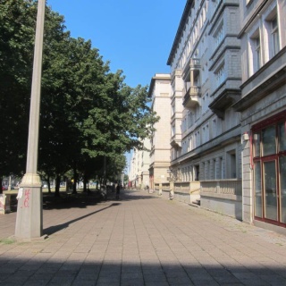 2150€/1 MONAT SEPT/OKT: Helle 2-Zi Wohnung in ehemaliger Stalinallee Berlin-Friedrichshain — photo 1