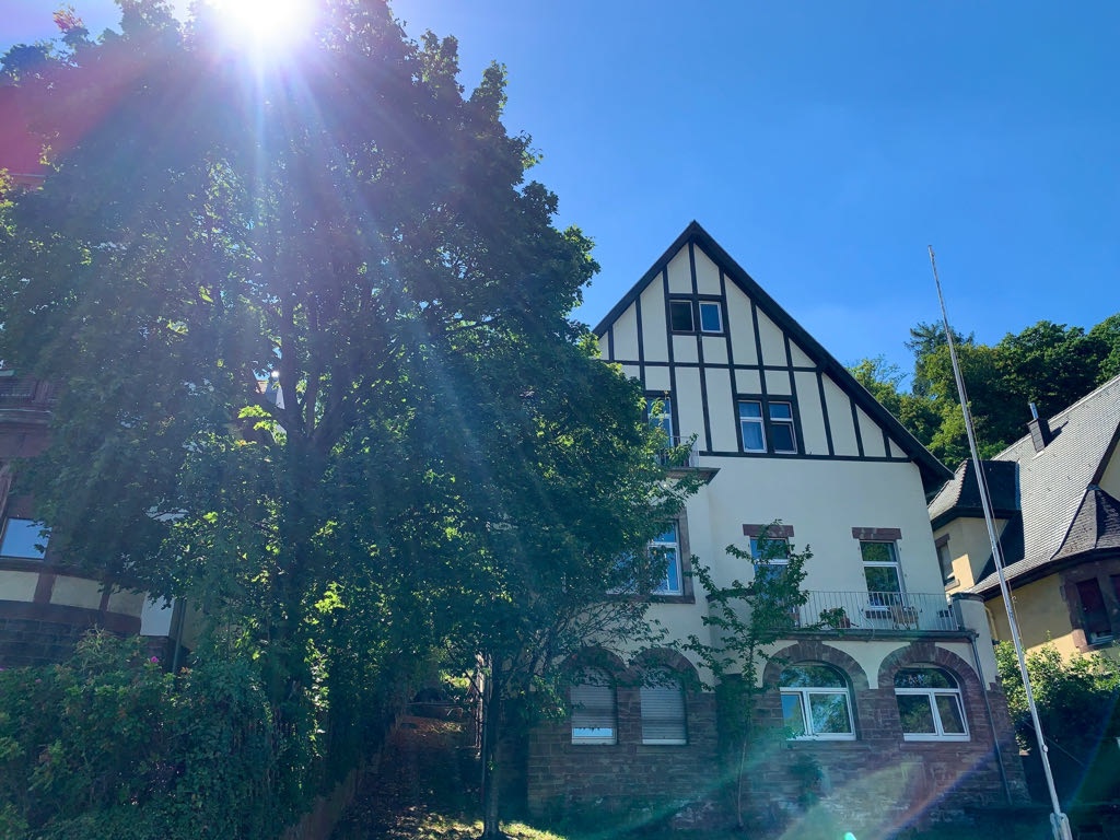 WG-Zimmer St Arnual Schenkelbergstraße 10 - Das Haus von außen
