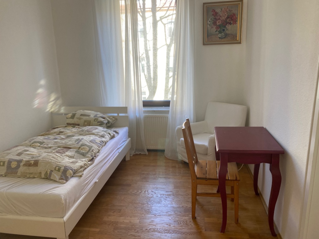 Oktoberfest Schönes helle Altbau Wohnung mitten im Westend – 80339 München Schwanthalerhöhe – Vorschaubild 3
