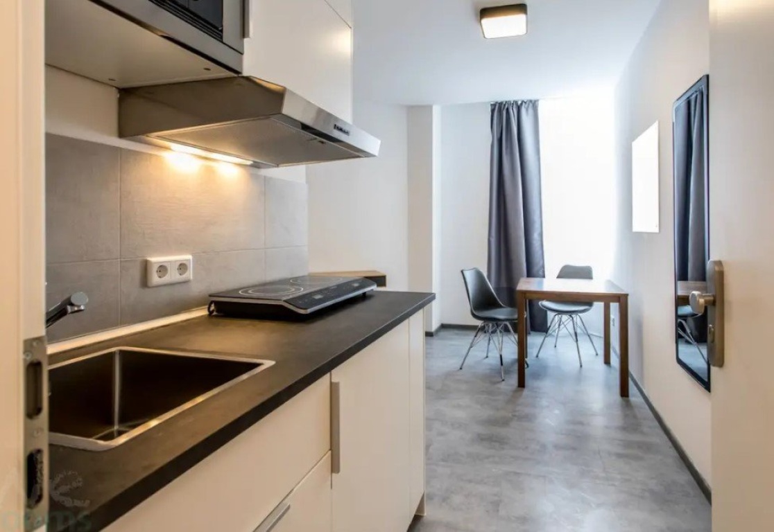 Estudio Bahnhofsviertel Taunusstr. HH 2OG rechts 00 - Küchenzeile