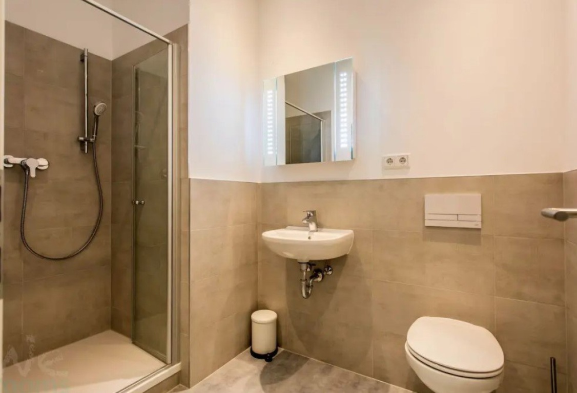 Estudio Bahnhofsviertel Taunusstr. HH 2OG rechts 00 - Das Badezimmer