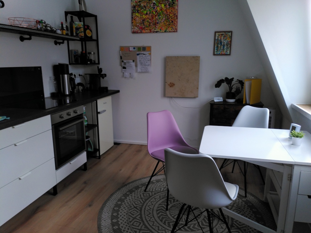 Ruhiges Dachgeschoßappartement, befristet – Zechenstr. 6, 51103 Köln Kalk – Vorschaubild 2