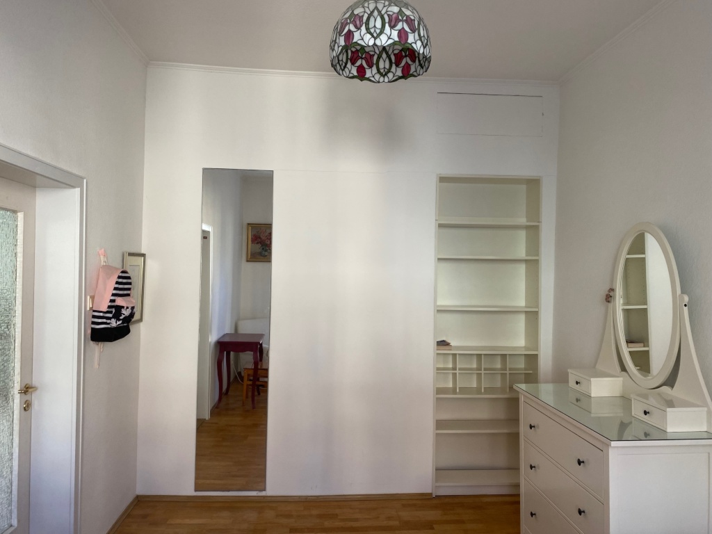 Oktoberfest Schönes helle Altbau Wohnung mitten im Westend – 80339 München Schwanthalerhöhe – Vorschaubild 4