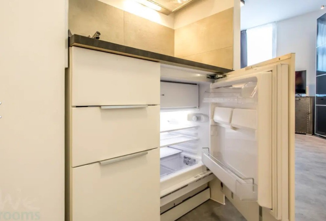 Estudio Bahnhofsviertel Taunusstr. HH 2OG rechts 00 - Kühlschrank