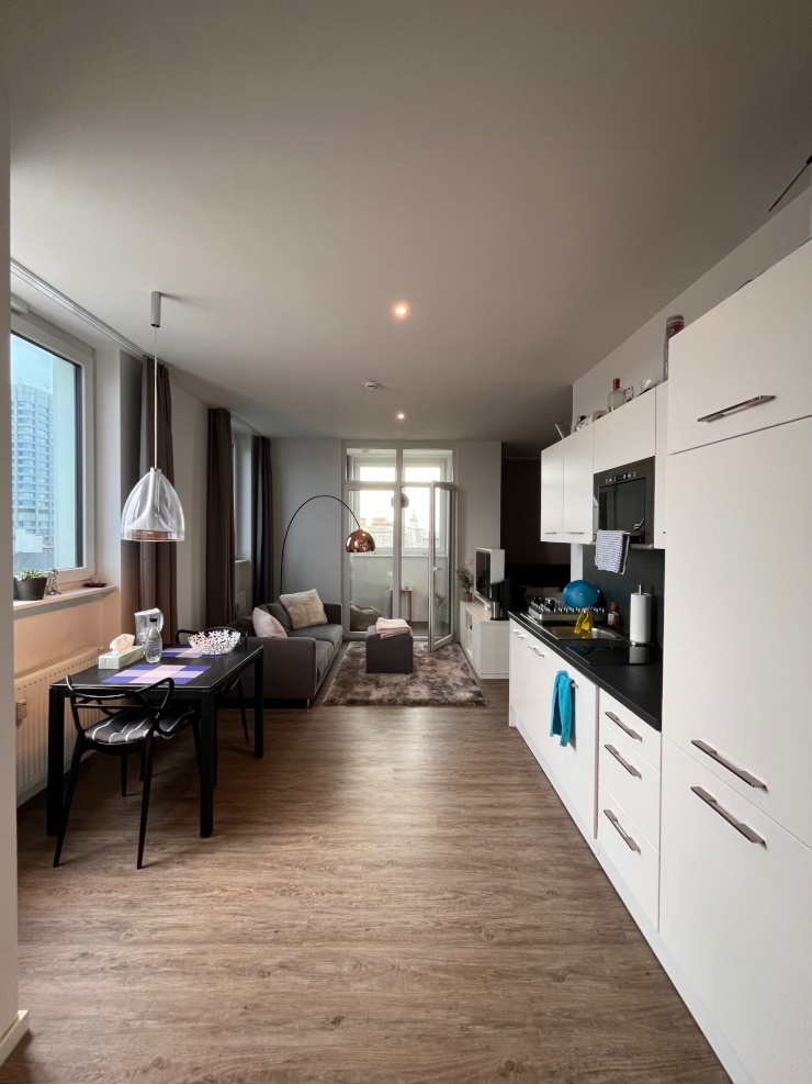 Geräumiges, neuwertiges und voll möbliertes Appartement mit tollem