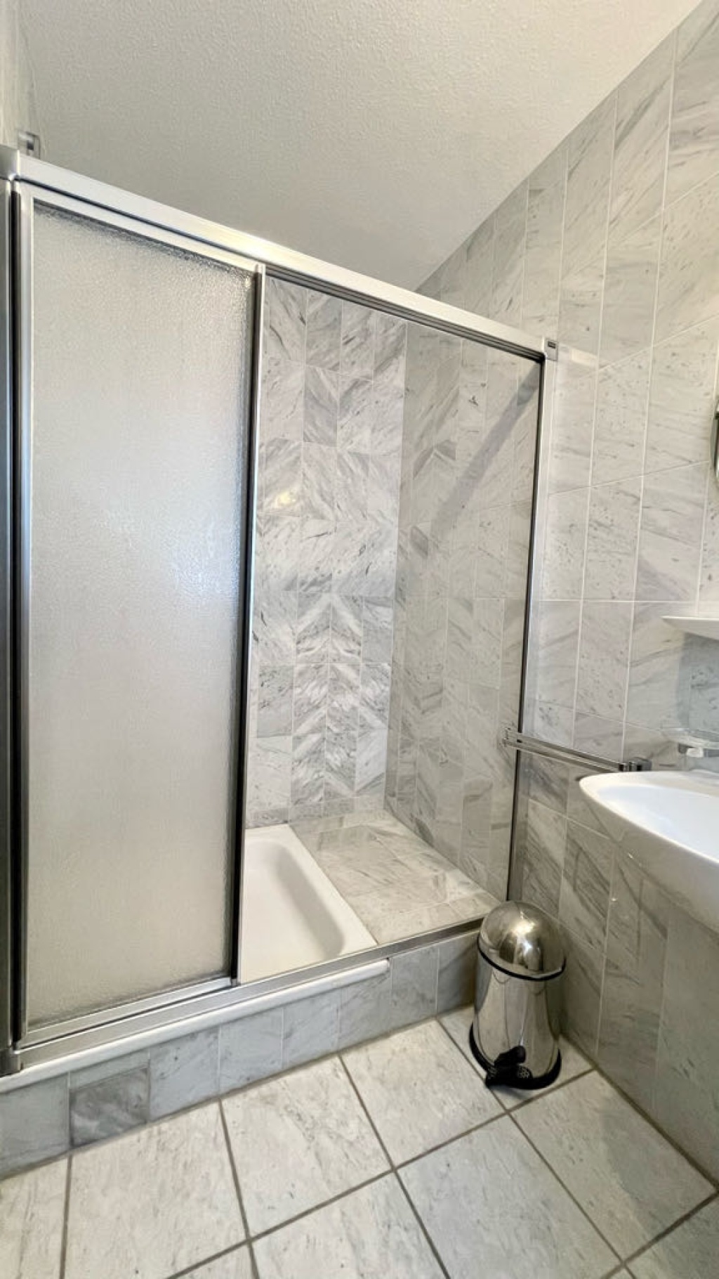 1 Room Flat Feuerbach böhmerwaldstrasse - picture 9