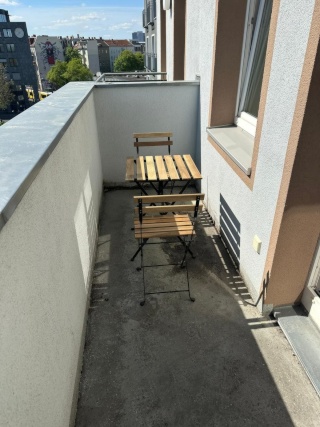 Anzeigenbild: URBANELITE.COM // No deposit! (no Kaution) // Friedrichshain prime location // All inclusive furnished luxury room close to the metro station!!