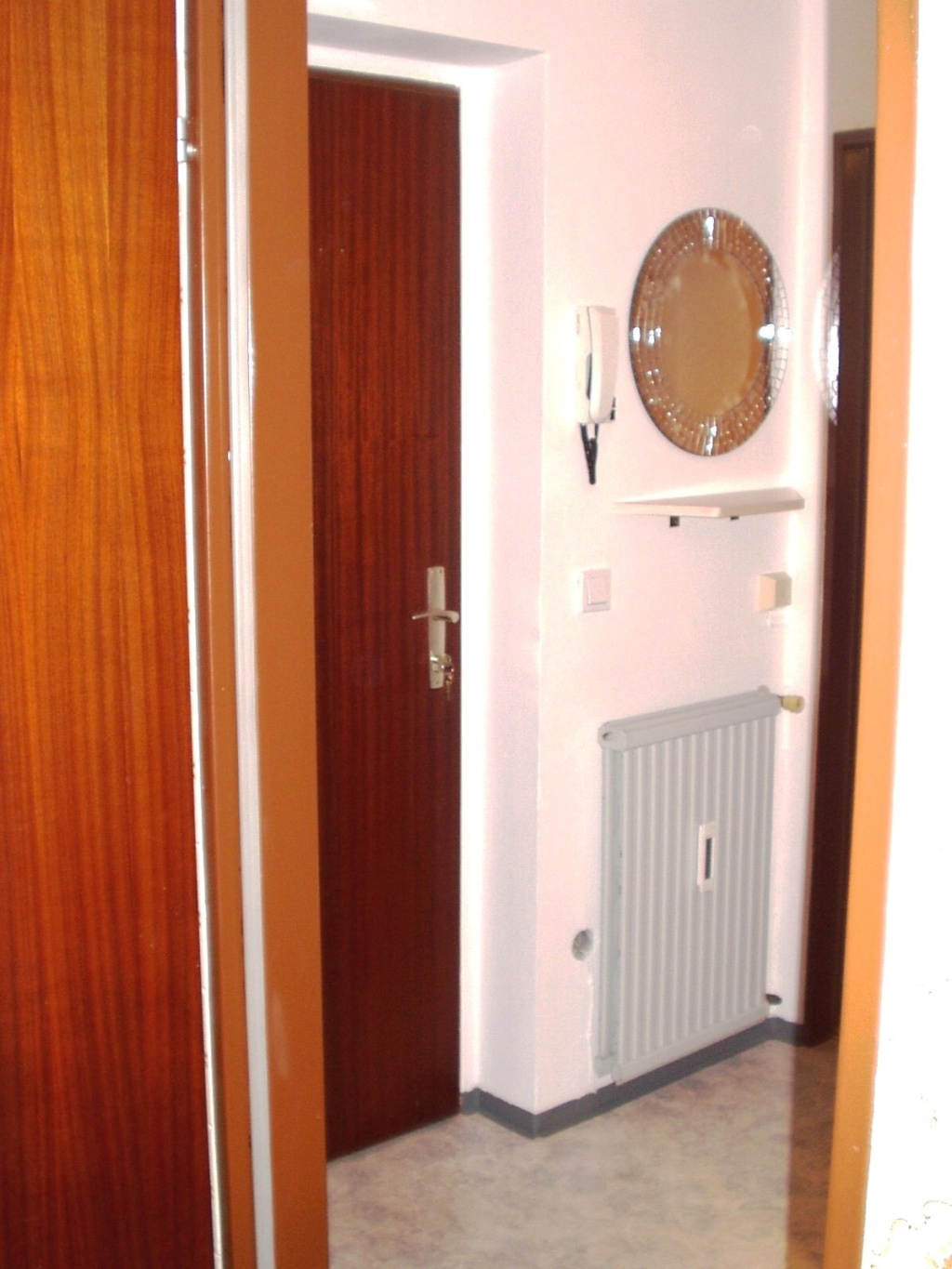 Wohnung Universitätsviertel Wilfriedgasse 12 - Vorraum mit Schrank