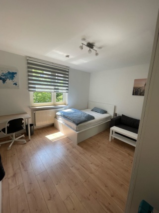 Anzeigenbild: All inklusive!!  Vollmöbliertes WG Zimmer in Stuttgart-Ost