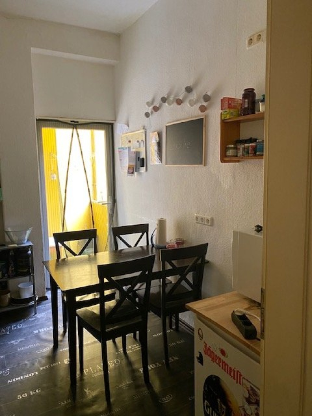 1 Zimmer/ Studenten-WG/ Mädels-WG - neu möbliert - ab 1 Zi. sofort - 5er WG 250,00 € incl. aller Nebenkosten – Bgm.-Smidt-Str. 169, 27568 Bremerhaven Mitte – Vorschaubild 4