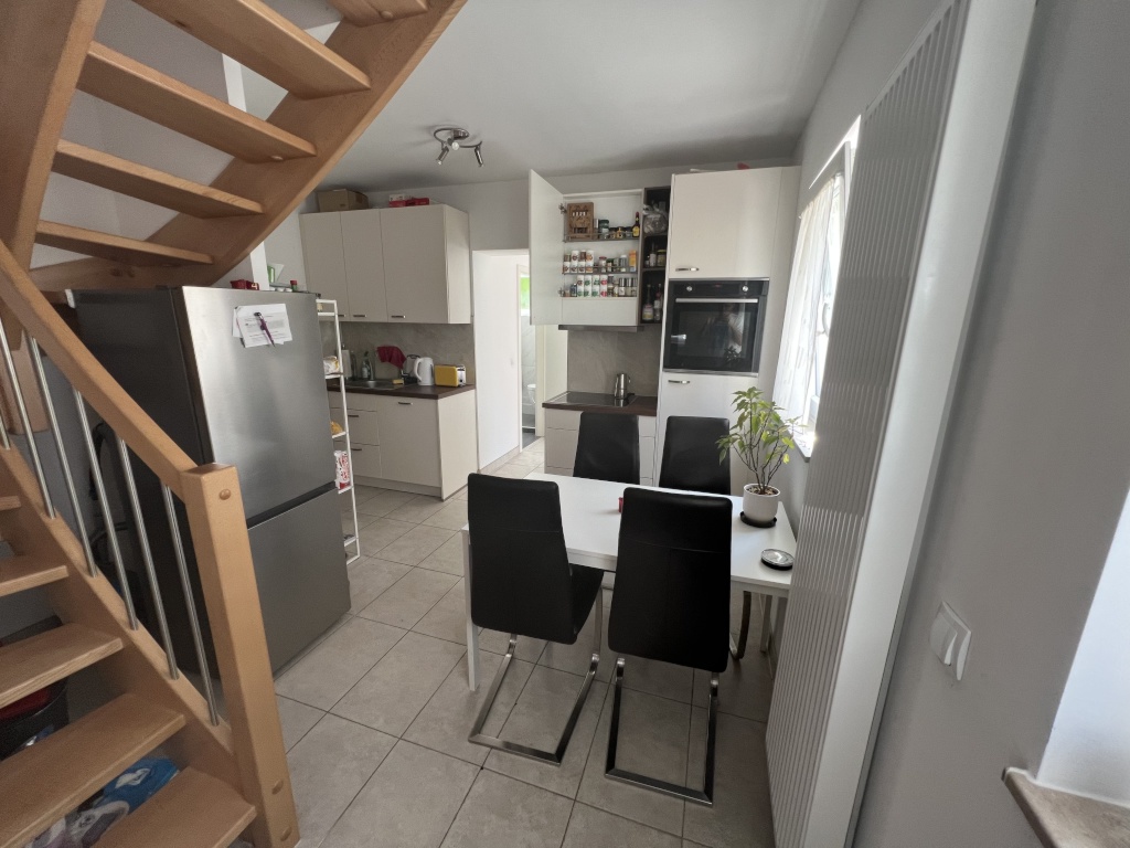 WG-Zimmer Möhringen Oberdorfstrasse - Küche und Essbereich