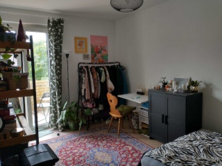 Anzeigenbild: 14qm Zimmer mit Balkon in zentraler 3er-WG