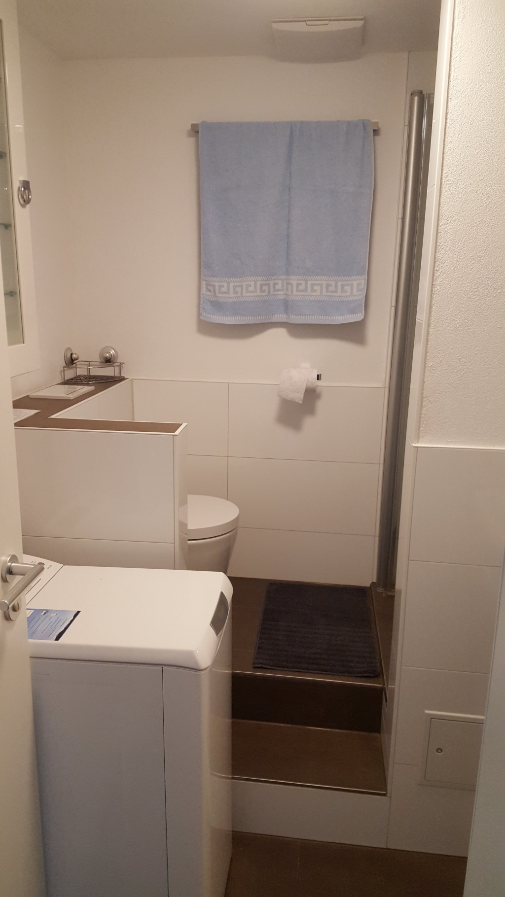 ***möblierte 2 Zi.-Wohnung für 1 Person in ruhiger und grüner Bestlage in Bad-Cannstatt*** – Erbstetter Str. 00, 70374 Stuttgart Bad Cannstatt – Vorschaubild 15