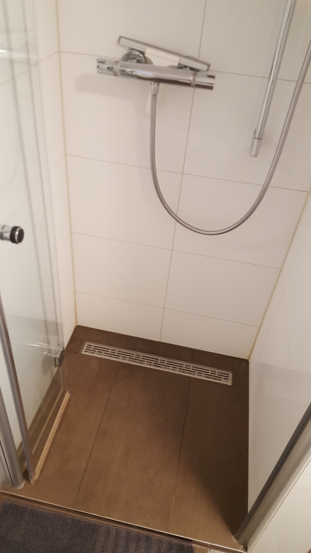 ***möblierte 2 Zi.-Wohnung für 1 Person in ruhiger und grüner Bestlage in Bad-Cannstatt*** – Erbstetter Str. 00, 70374 Stuttgart Bad Cannstatt – Vorschaubild 17