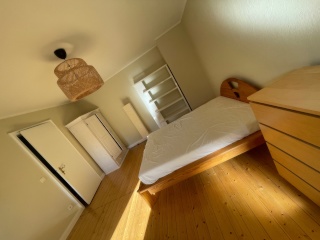 Imagen del anuncio: Großes Zimmer (25 qm) in der Südstadt ab 01. Juli 2026 – mietfrei gegen Unterstützung im Familienalltag