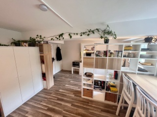 Ad image: großes teilmöbliertes Zimmer zu vermieten
