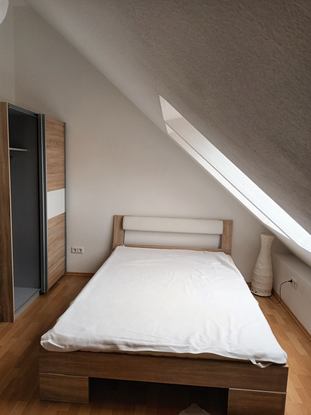 WG-Zimmer Maikammer Eulbuschgasse 1 - 140 cm Futonbett