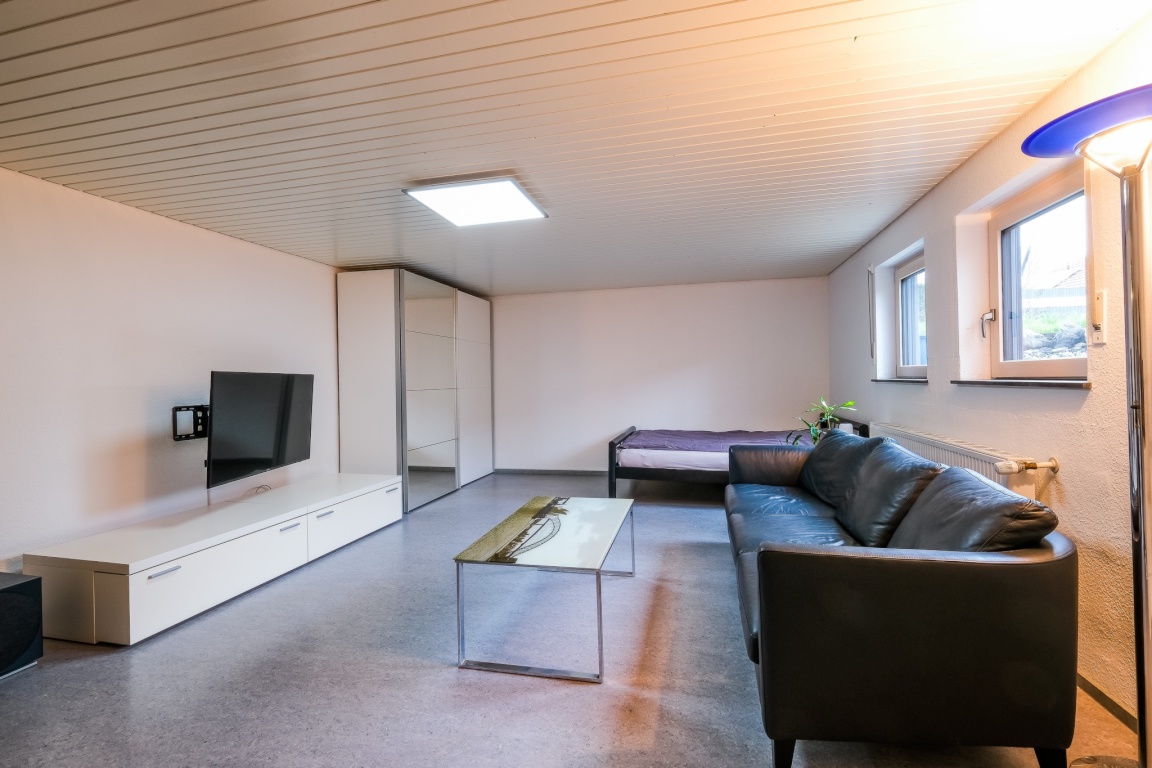 1-Zimmer Appartement in Unterkirchberg, teilmöbliert