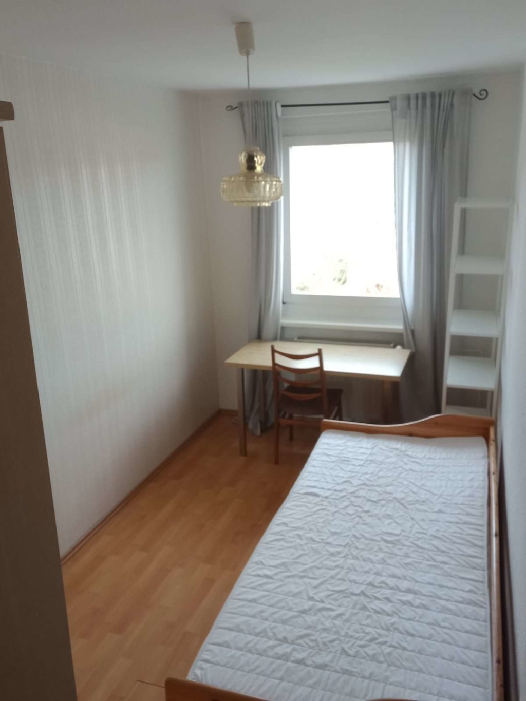 WG-Zimmer Reinickendorf Hennigsdorfer Straße - 10qm ruhig und hell