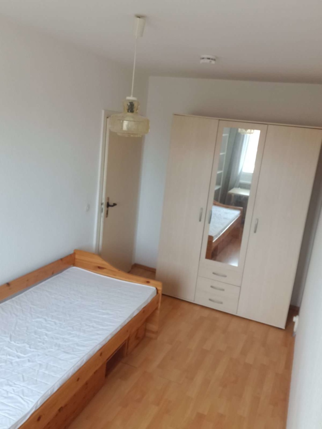 WG-Zimmer Reinickendorf Hennigsdorfer Straße - Schon möbliert