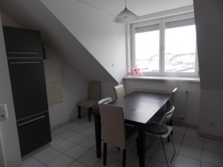 Anzeigenbild: Schönes Zimmer,möbliert, in 3er Frauen WG,ab 01.09., all inklusive,10 min.in die Innenstadt