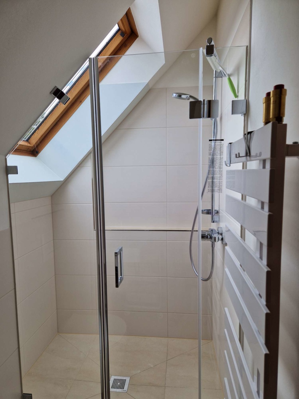 Habitación en WG Schwabach Konrad-Adenauer-Straße - Duschbad