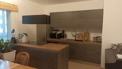 Unmöbliertes WG Zimmer in ruhiger moderner WG zu vermieten