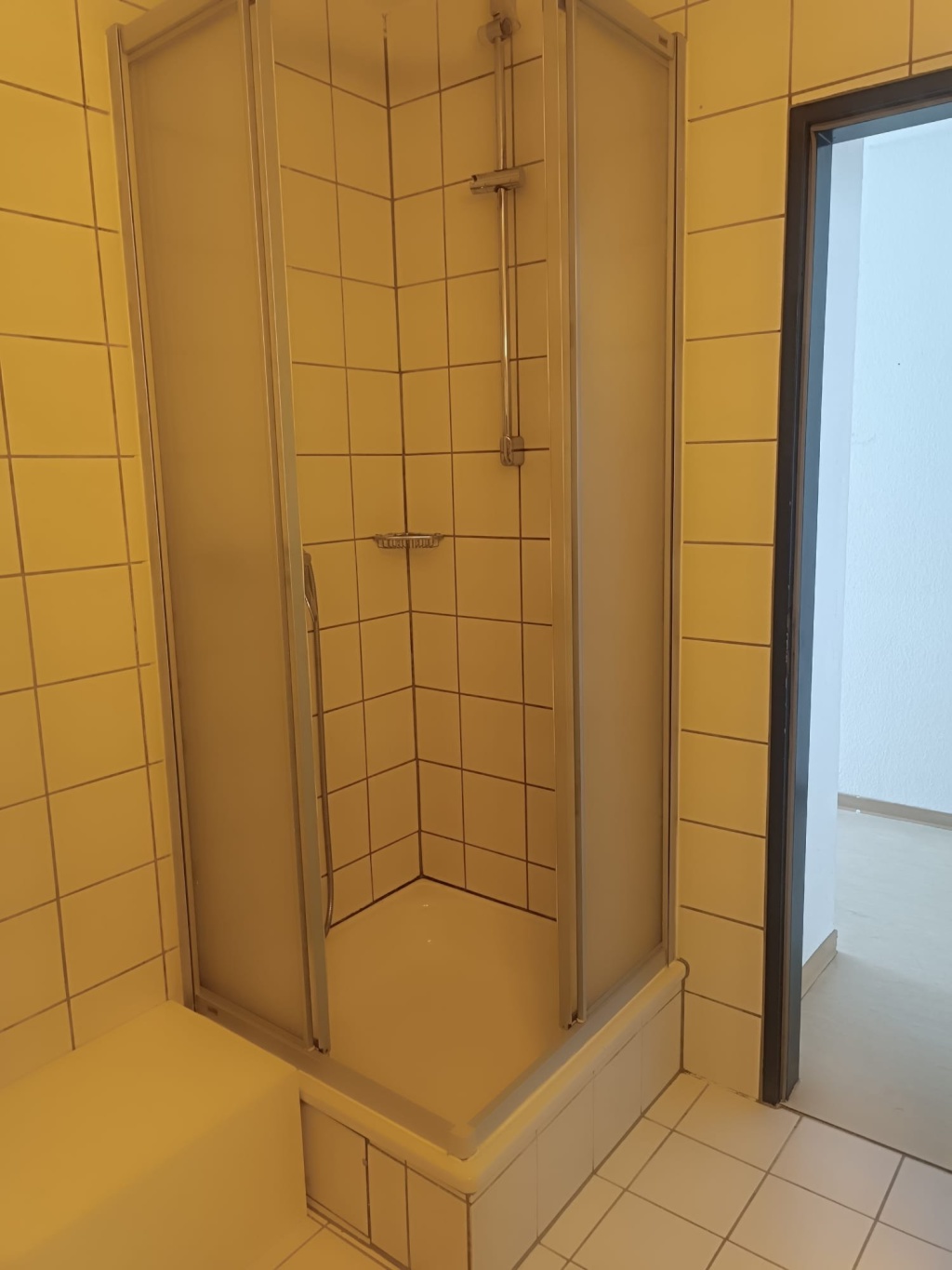 2 ZKB, Einbauküche mit großen Balkon nahe Uni Kassel – Grebensteiner Str. 4-14, 34127 Kassel Nord-Holland – Vorschaubild 10