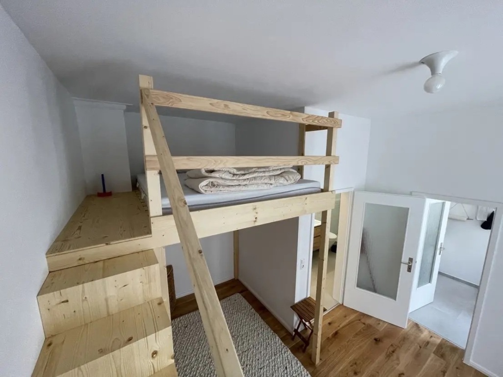 Möblierte 1-Zimmer-Wohnung im Stuttgarter Superblock mit separater Küche und Bad, Altbau, zur Zwischenmiete – Augustenstraße, 70178 Stuttgart West – Vorschaubild 8
