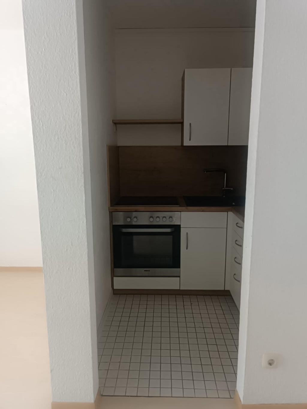 2 ZKB, Einbauküche mit großen Balkon nahe Uni Kassel – Grebensteiner Str. 4-14, 34127 Kassel Nord-Holland – Vorschaubild 8