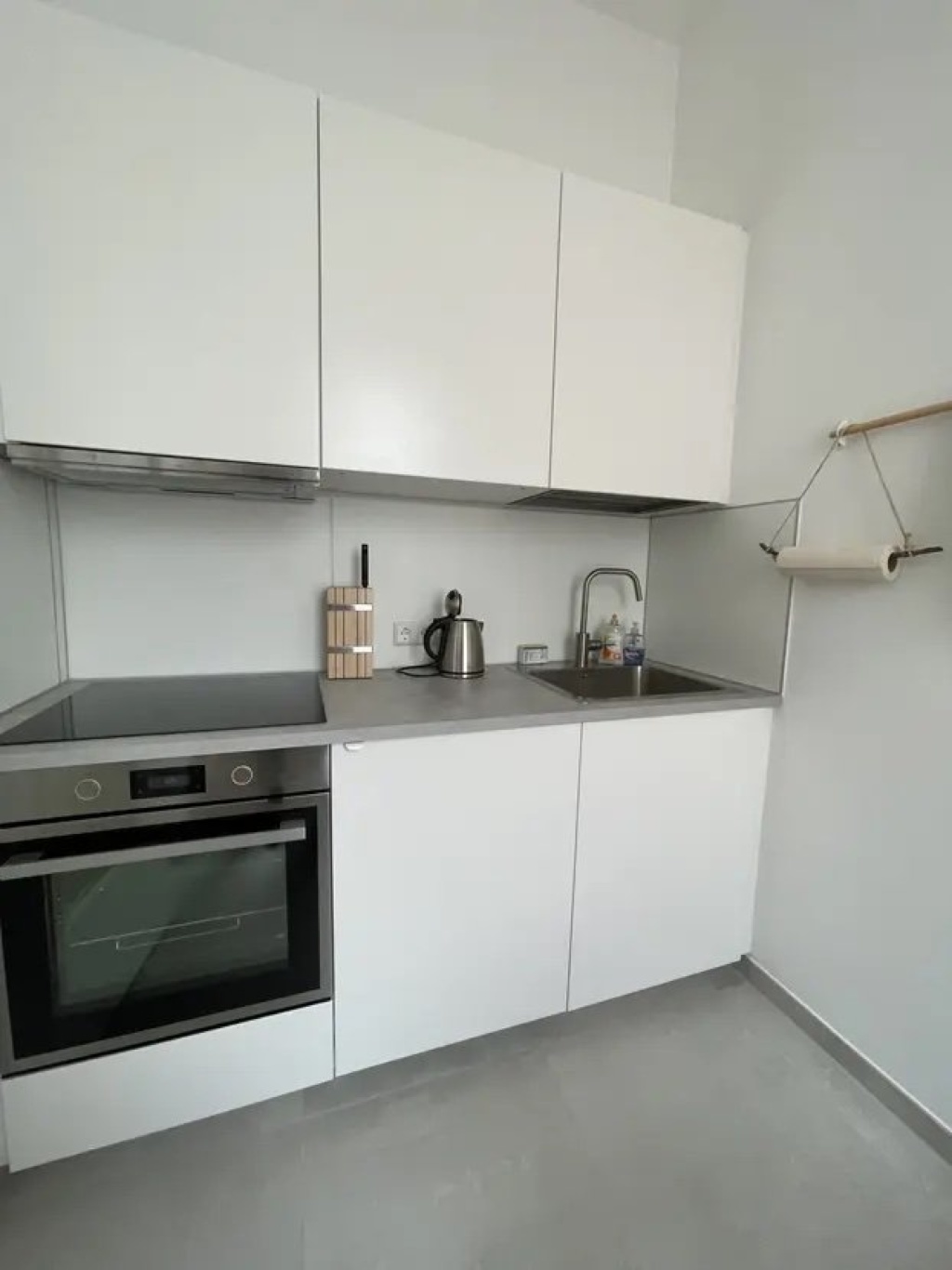 Möblierte 1-Zimmer-Wohnung im Stuttgarter Superblock mit separater Küche und Bad, Altbau, zur Zwischenmiete – Augustenstraße, 70178 Stuttgart West – Vorschaubild 7