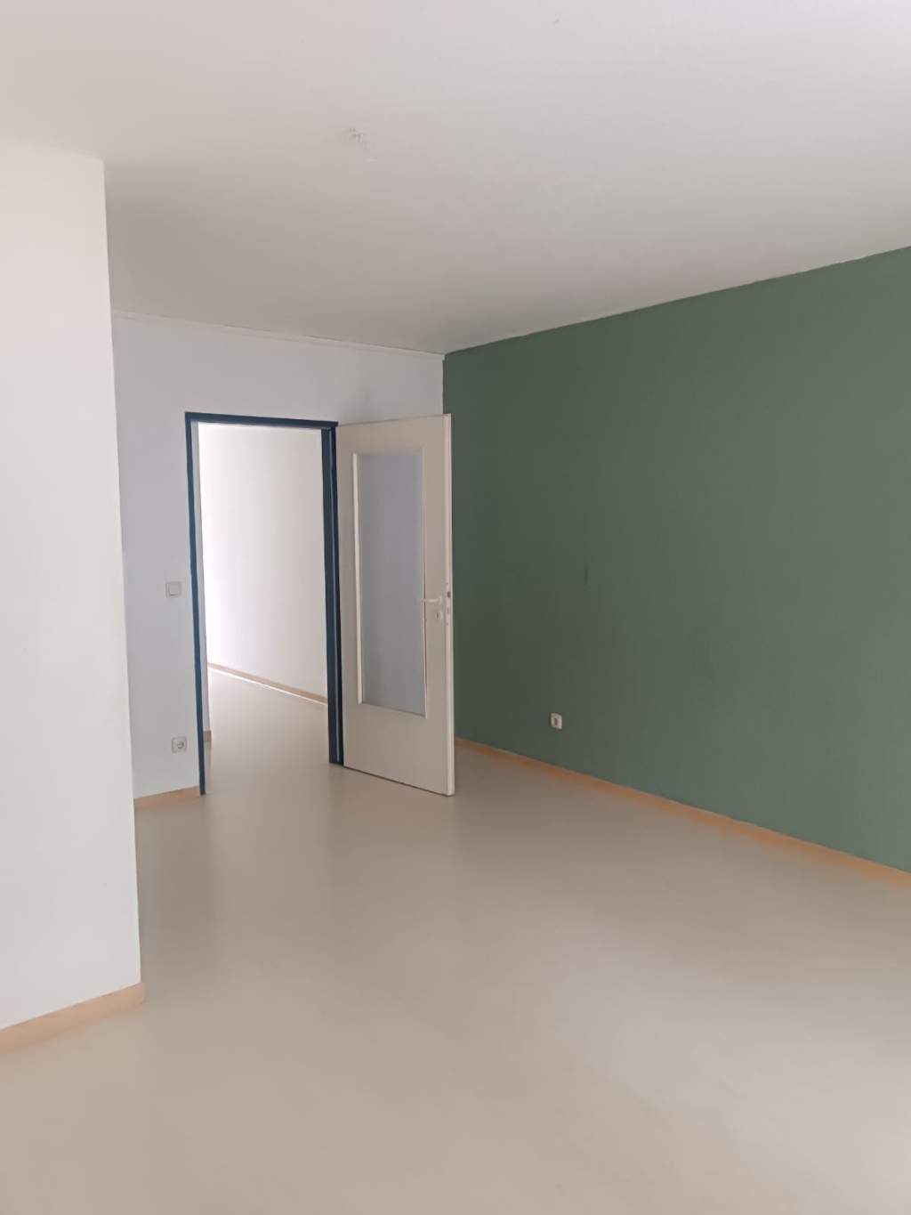 2 ZKB, Einbauküche mit großen Balkon nahe Uni Kassel – Grebensteiner Str. 4-14, 34127 Kassel Nord-Holland – Vorschaubild 7