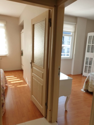 Imagen del anuncio: Zentrale, helle, ruhig gelegene Wohnung mit Parkplatz in Istanbul