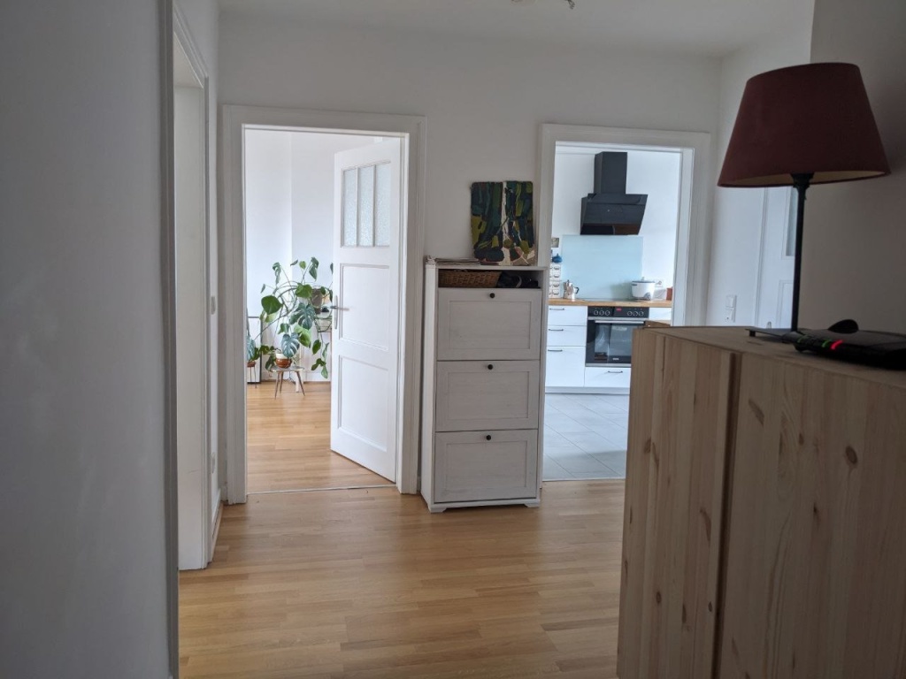 geräumige 3-Zimmer-Wohnung mit Balkon neben dem Rhein spacious 3-room flat with a balcony next to the Rhein – Düsseldorfer str., 51063 Köln Mülheim – Vorschaubild 9