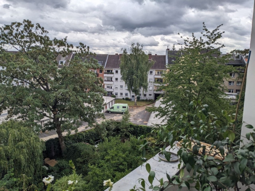 geräumige 3-Zimmer-Wohnung mit Balkon neben dem Rhein spacious 3-room flat with a balcony next to the Rhein – Düsseldorfer str., 51063 Köln Mülheim – Vorschaubild 6
