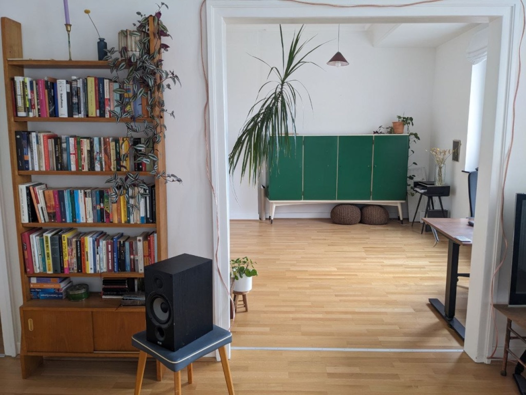 geräumige 3-Zimmer-Wohnung mit Balkon neben dem Rhein spacious 3-room flat with a balcony next to the Rhein – Düsseldorfer str., 51063 Köln Mülheim – Vorschaubild 7