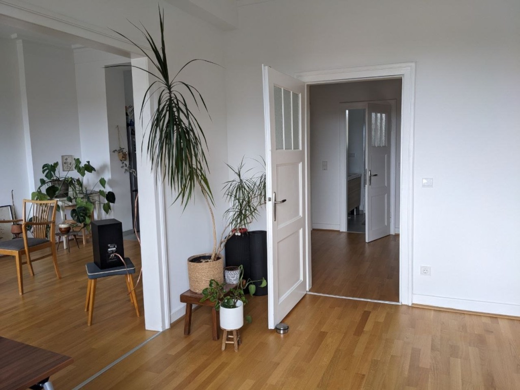 geräumige 3-Zimmer-Wohnung mit Balkon neben dem Rhein spacious 3-room flat with a balcony next to the Rhein – Düsseldorfer str., 51063 Köln Mülheim – Vorschaubild 10