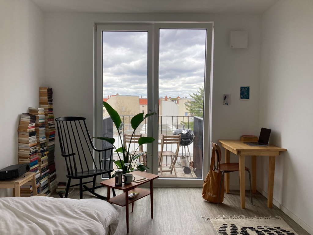 Studio apartment with sunny balcony at the heart of Neukölln for the whole month of September.