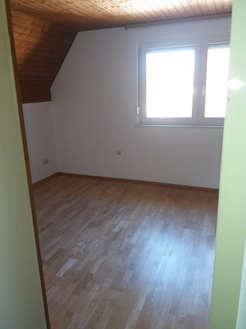 Flatshare 79224 Umkirch Zentral - DG Zimmer 4