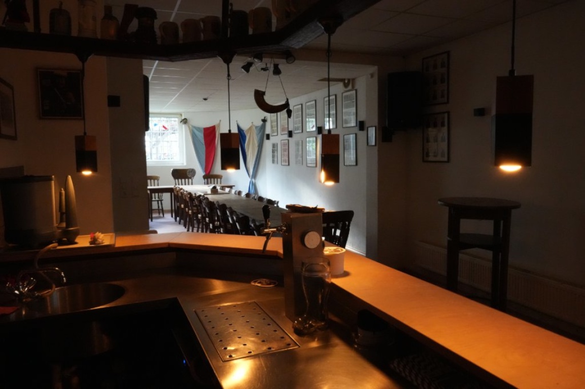 WG-Zimmer Mauritz Dechaneistraße 25 - Veranstaltungsraum + Tresen