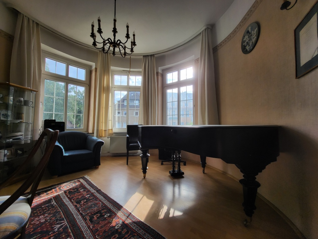 WG-Zimmer Mauritz Dechaneistraße 25 - C. Bechstein Flügel