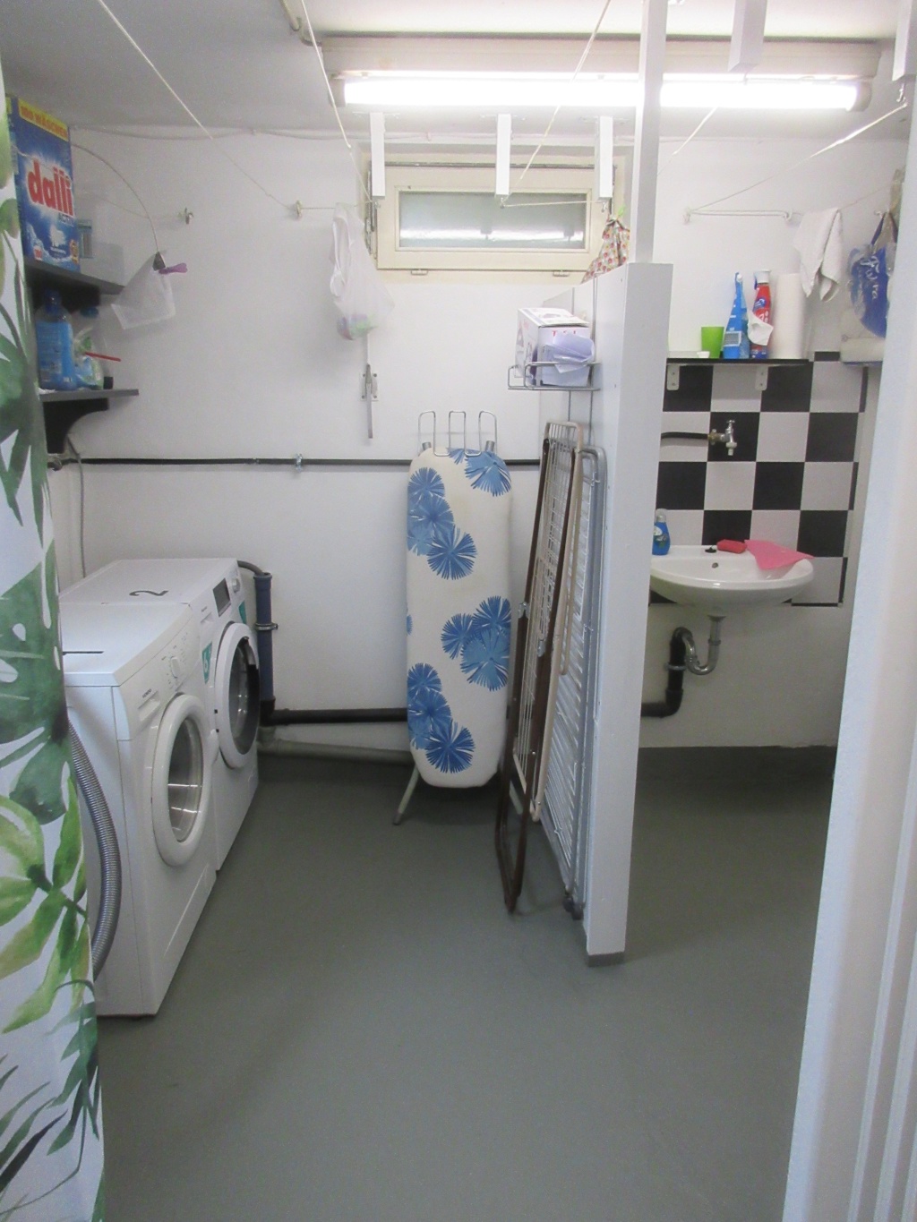 Flatshare Untertürkheim Goldbergstraße 6 - Waschküche