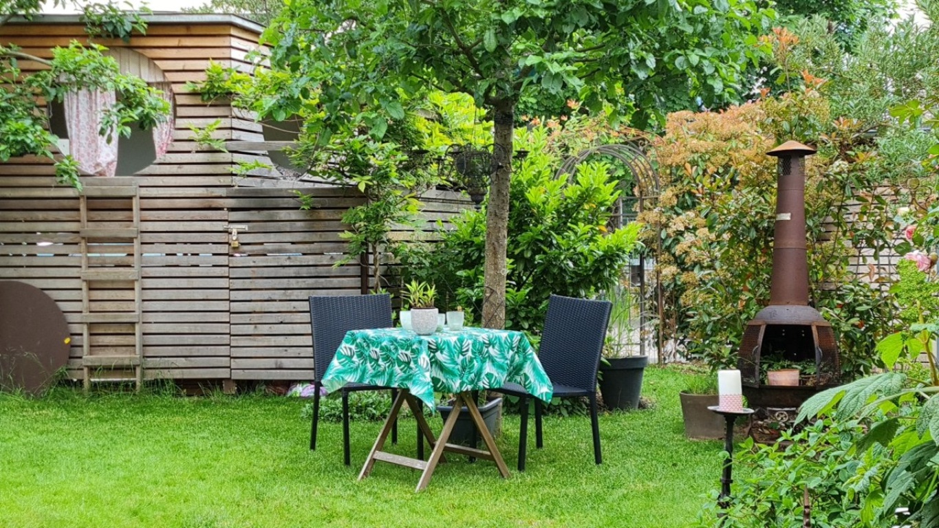 Möblierte Zwischenmiete (7,5 Wochen) für halbes Haus mit Mitbewohner, Garten & Kater – 50739 Köln Bilderstöckchen – Vorschaubild 2