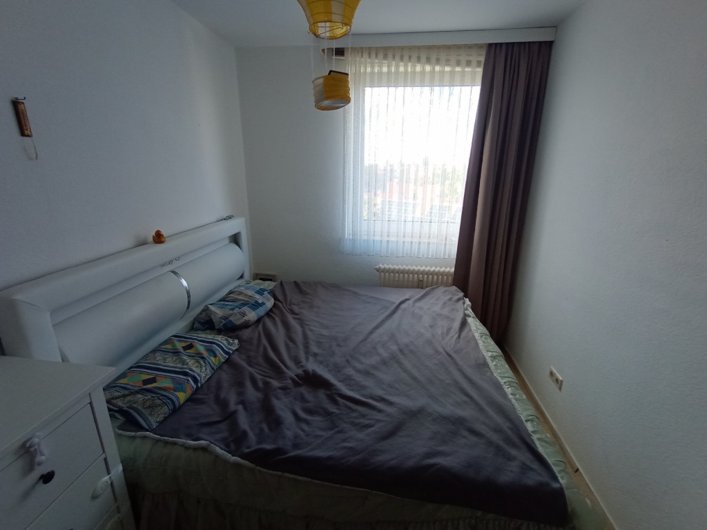 WG-Zimmer Leinhausen Bremer Str 0 - das Bett